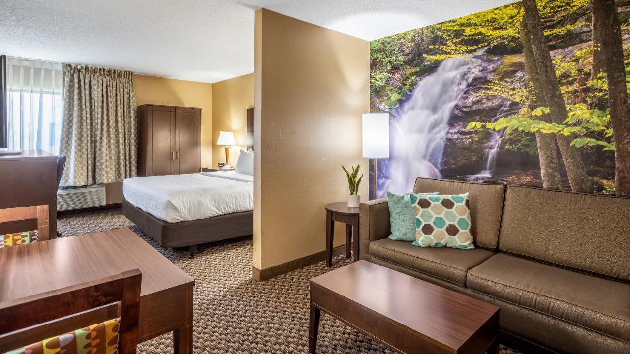 Hotel Clarion Pointe Harrisonburg Exterior foto