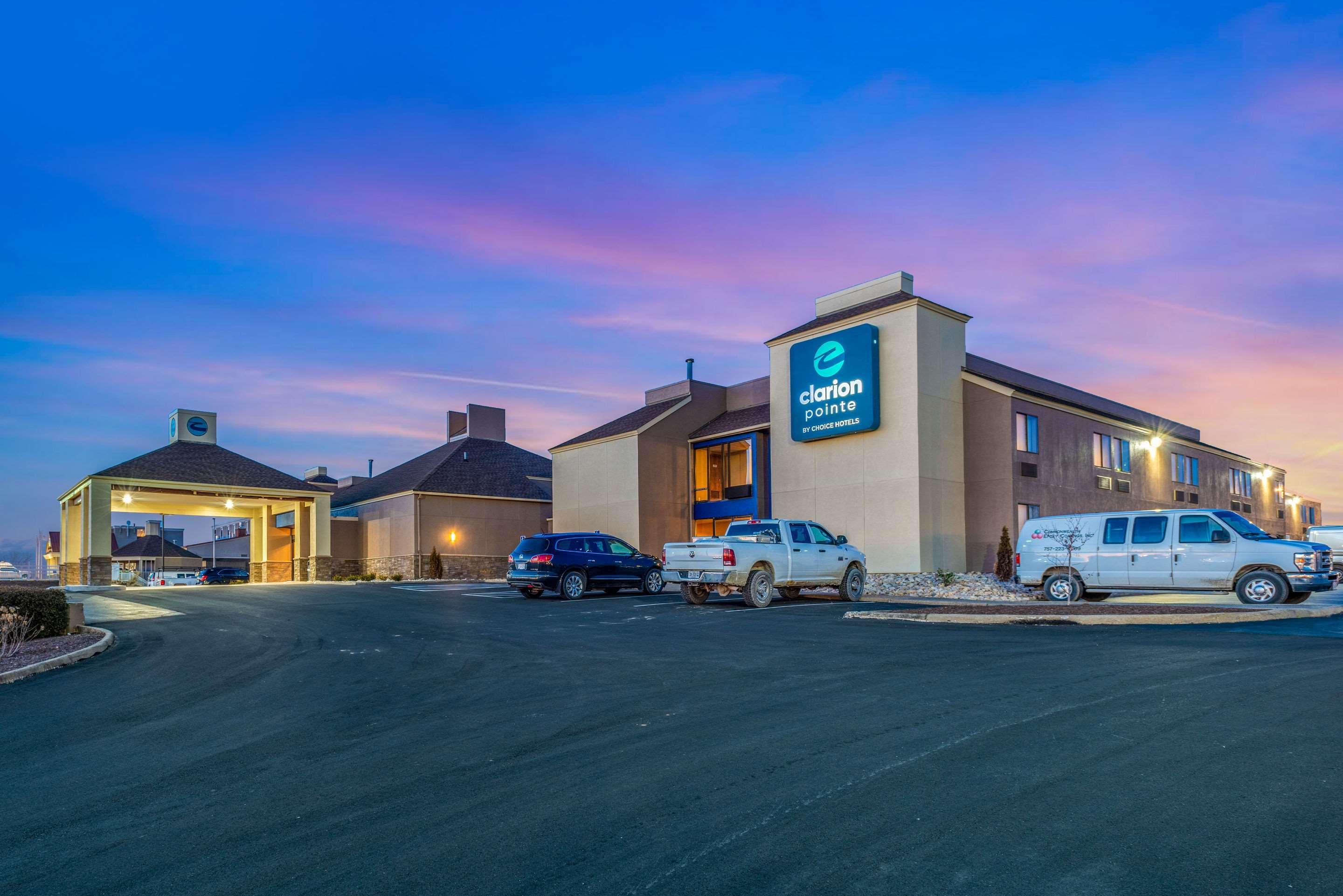 Hotel Clarion Pointe Harrisonburg Exterior foto