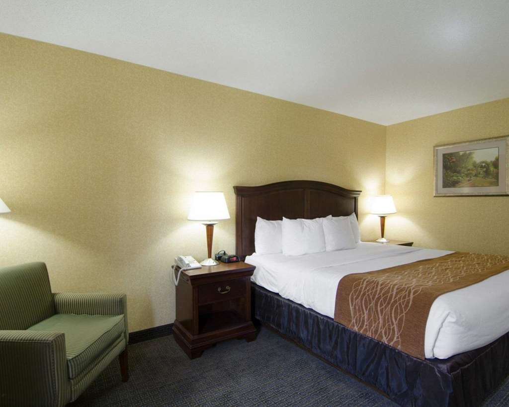 Hotel Clarion Pointe Harrisonburg Zimmer foto